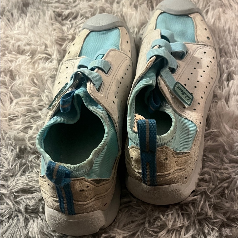 LL Bean Stylish Blue and White Sneakers - Picture 3 of 5
